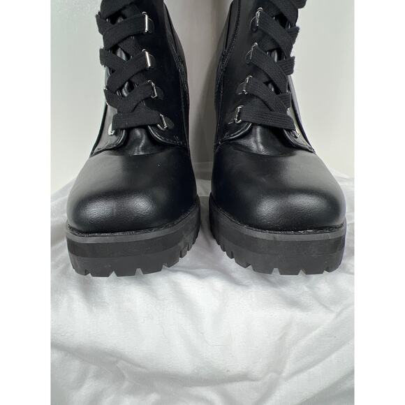 Steve Madden Beso Platform Boots, Size 10 - Picture 5 of 16